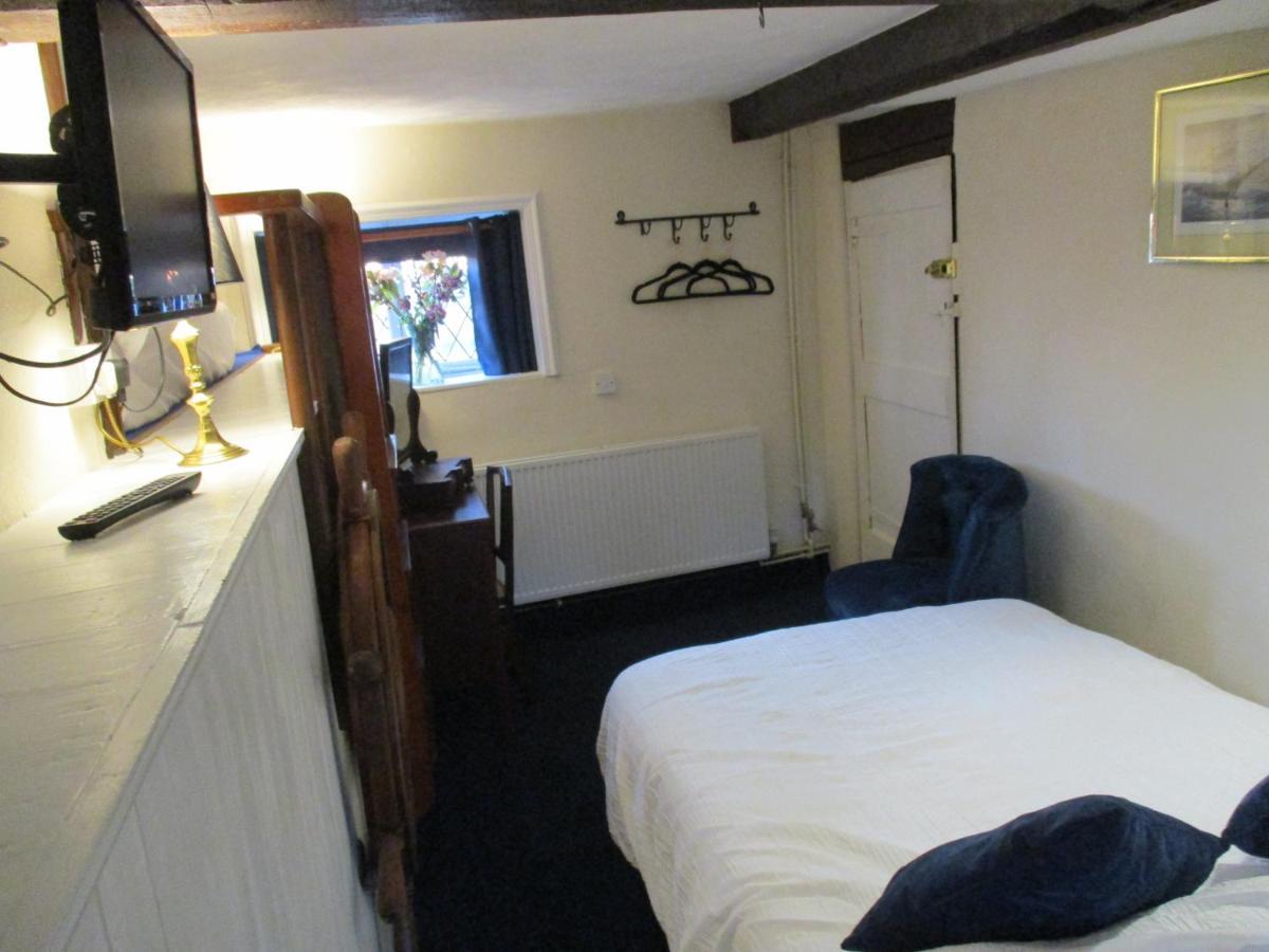 Blue Cabin Bridge Stores Fritton Exterior foto